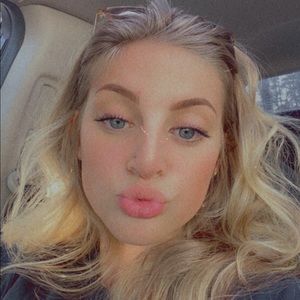 Meet your Posher, Bri